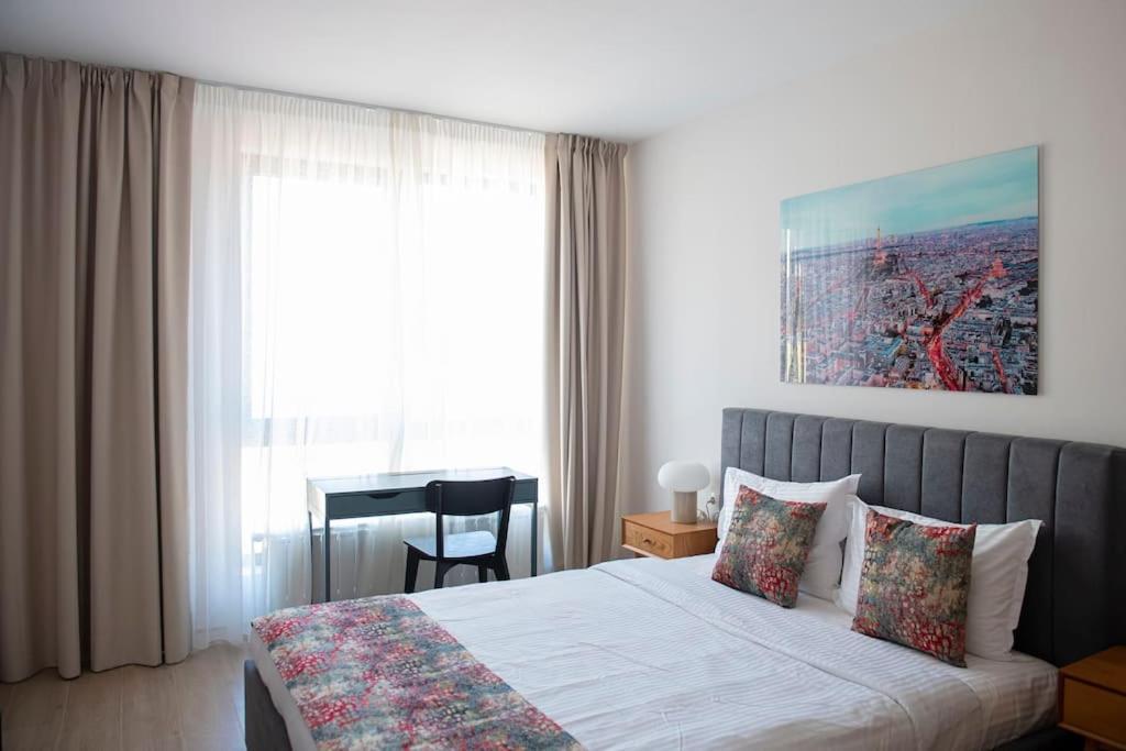 New York: A Spacious Modern Apartment With Parking صوفيا المظهر الخارجي الصورة