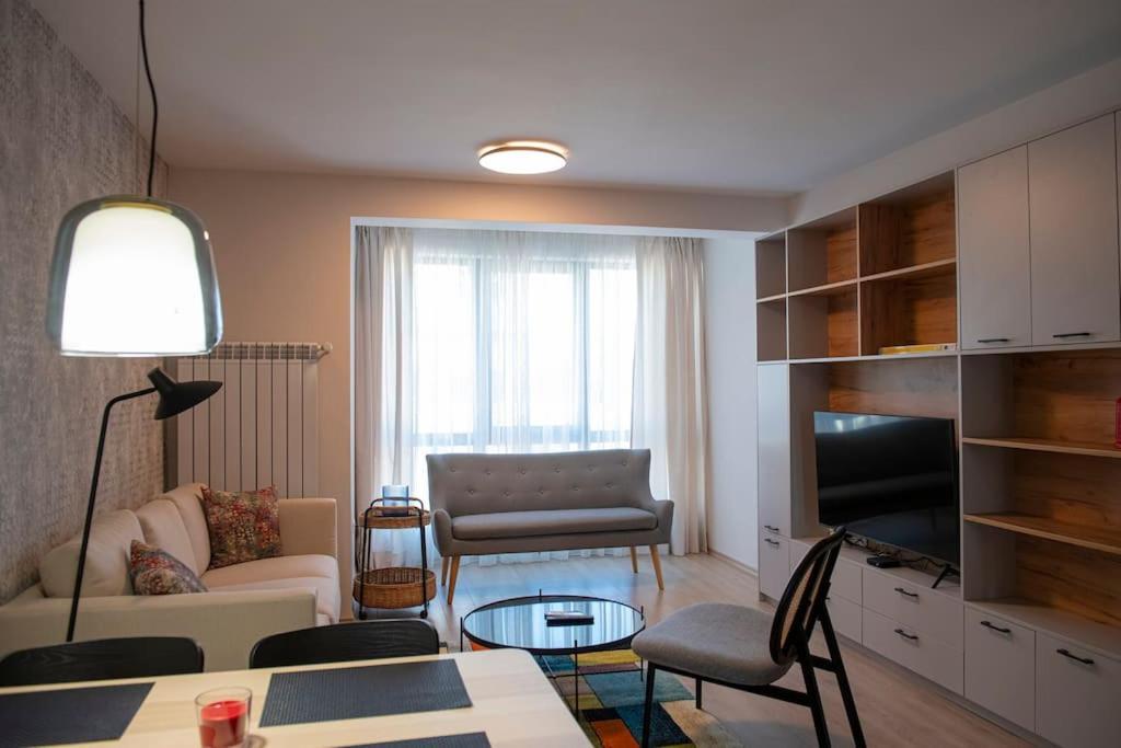 New York: A Spacious Modern Apartment With Parking صوفيا المظهر الخارجي الصورة