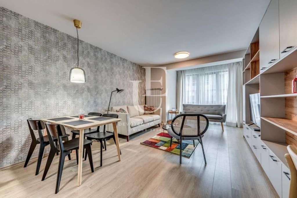 New York: A Spacious Modern Apartment With Parking صوفيا المظهر الخارجي الصورة